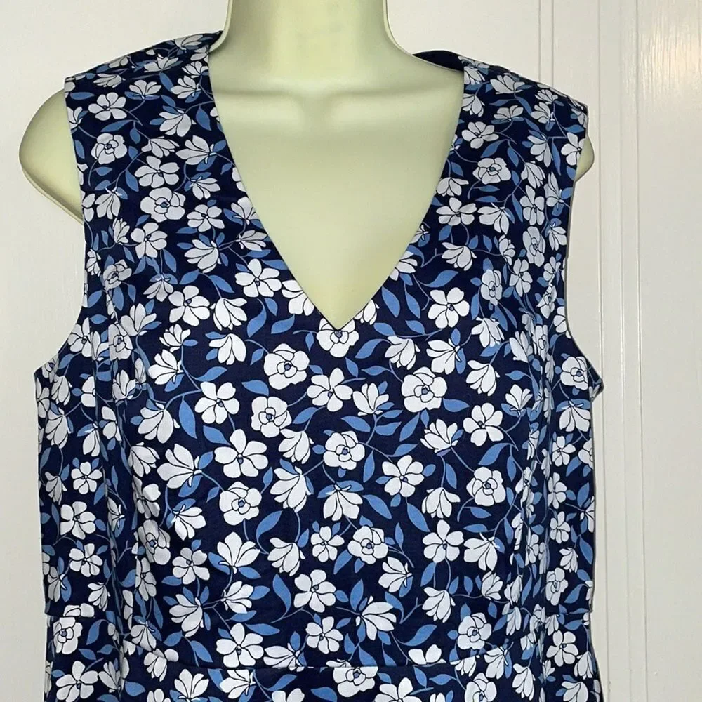 NWT Draper James blue & white floral print sleeveless dress - Picture 2 of 9